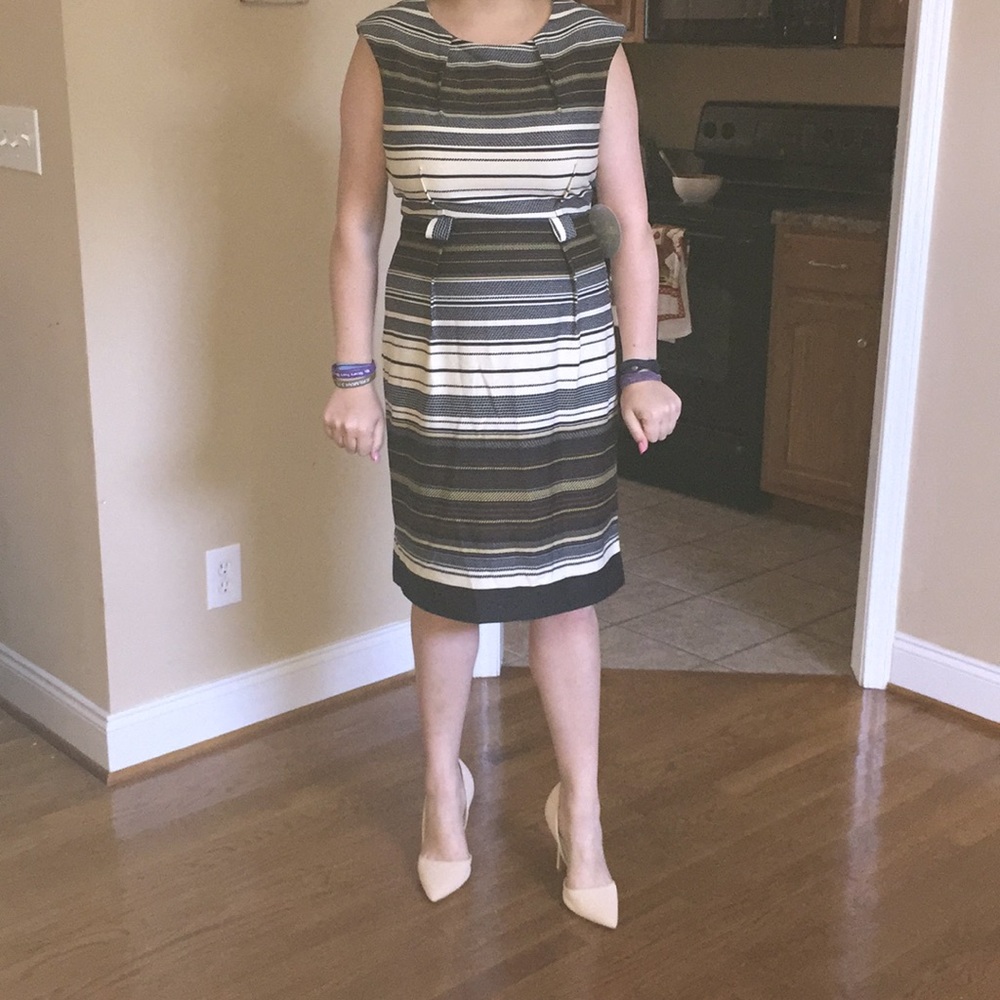 Business causal dress, for the office or a date.